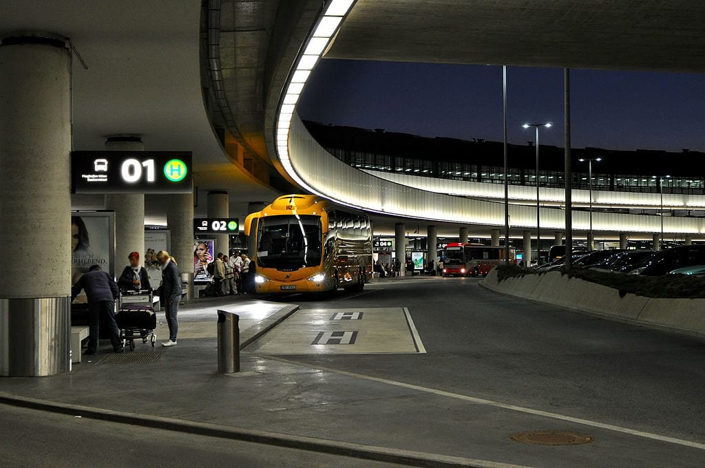 Jak se dostat z letiště ve Vídni na autobusove nádraží?